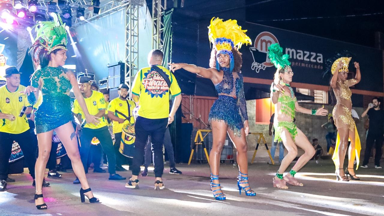 Foto 87 de 238 — Trabiju Folia 2026 arrasta multidão com Bloco Furacão, Santa Maria e DJ Joantony; veja fotos